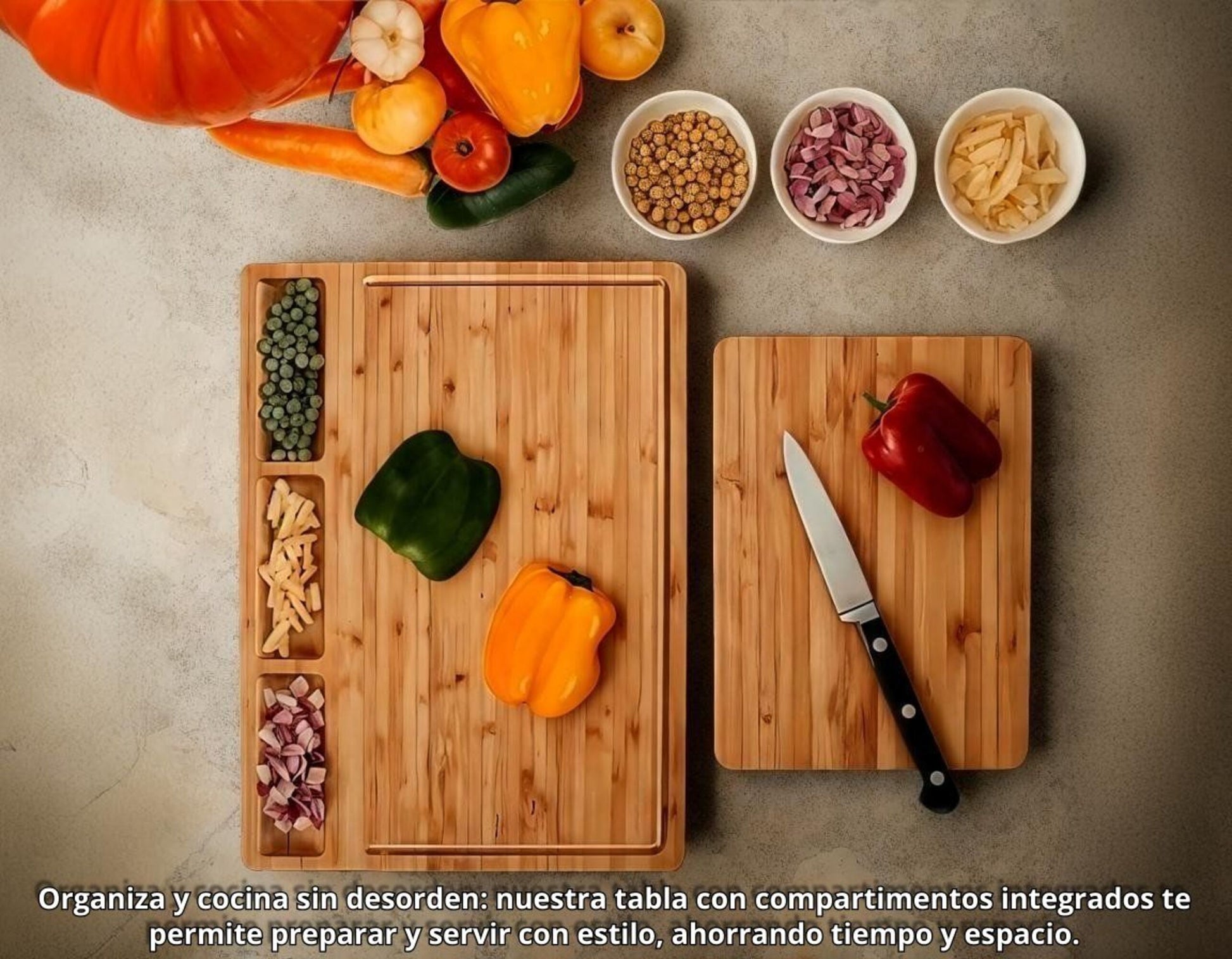 Nuestra tabla de cortar de bambú con compartimentos te permite organizar los ingredientes mientras cocinás, manteniendo el espacio ordenado y limpio. Es perfecta para preparar, cortar y servir con estilo, ahorrando tiempo y facilitando el proceso culinario.
